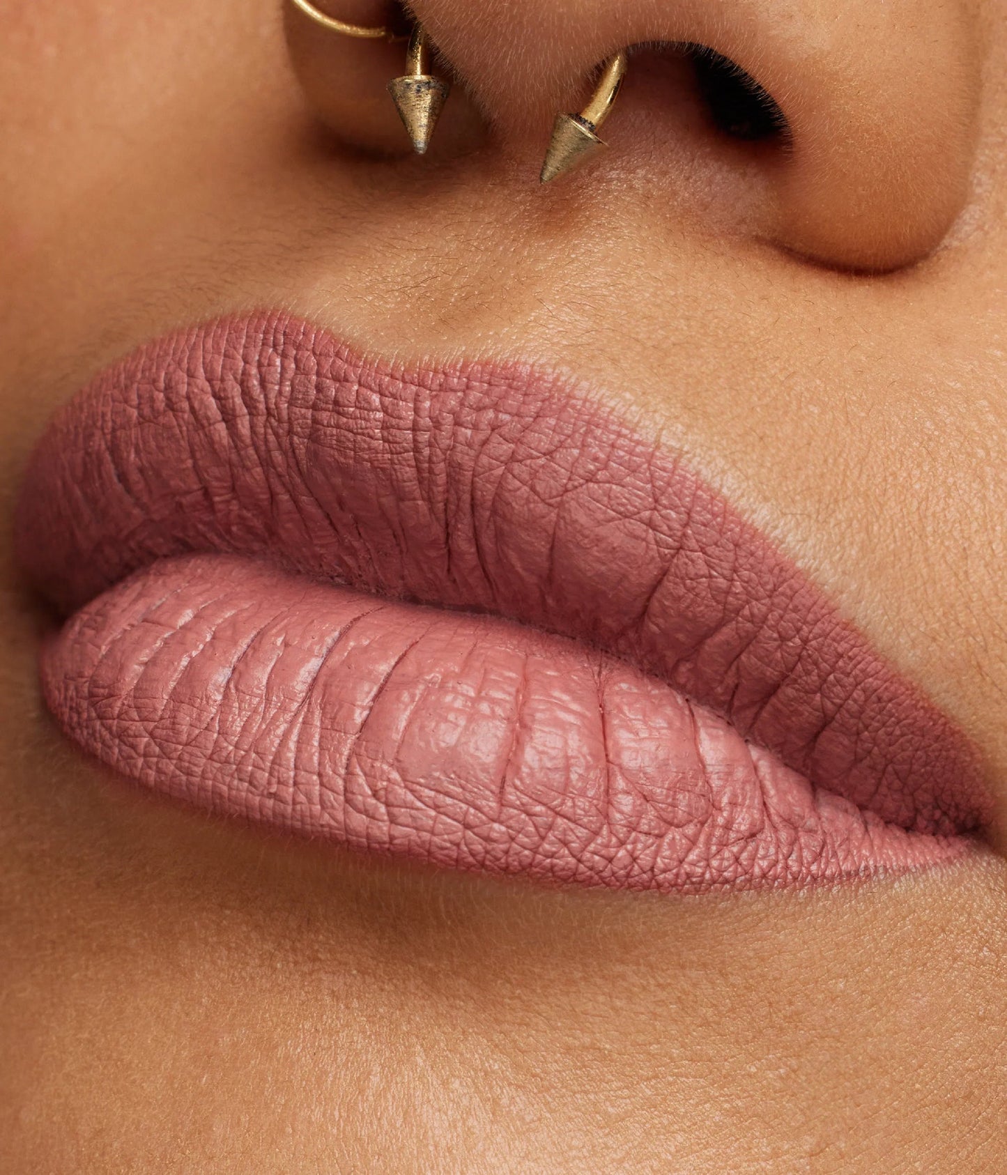LIQUID MATTE ULTRA-COMFORT TRANSFER-PROOF LIPSTICK - US 8705