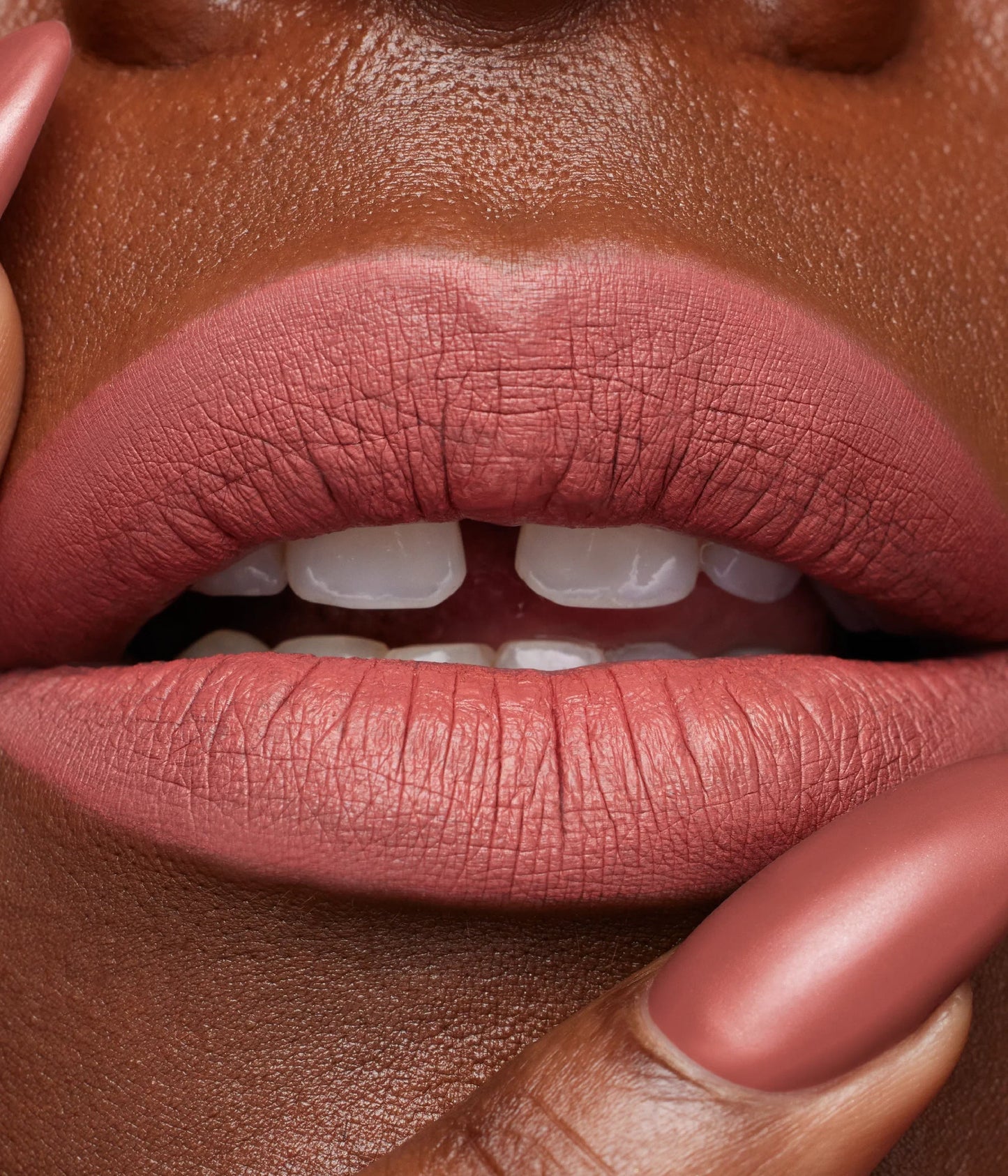 LIQUID MATTE ULTRA-COMFORT TRANSFER-PROOF LIPSTICK - US 9733