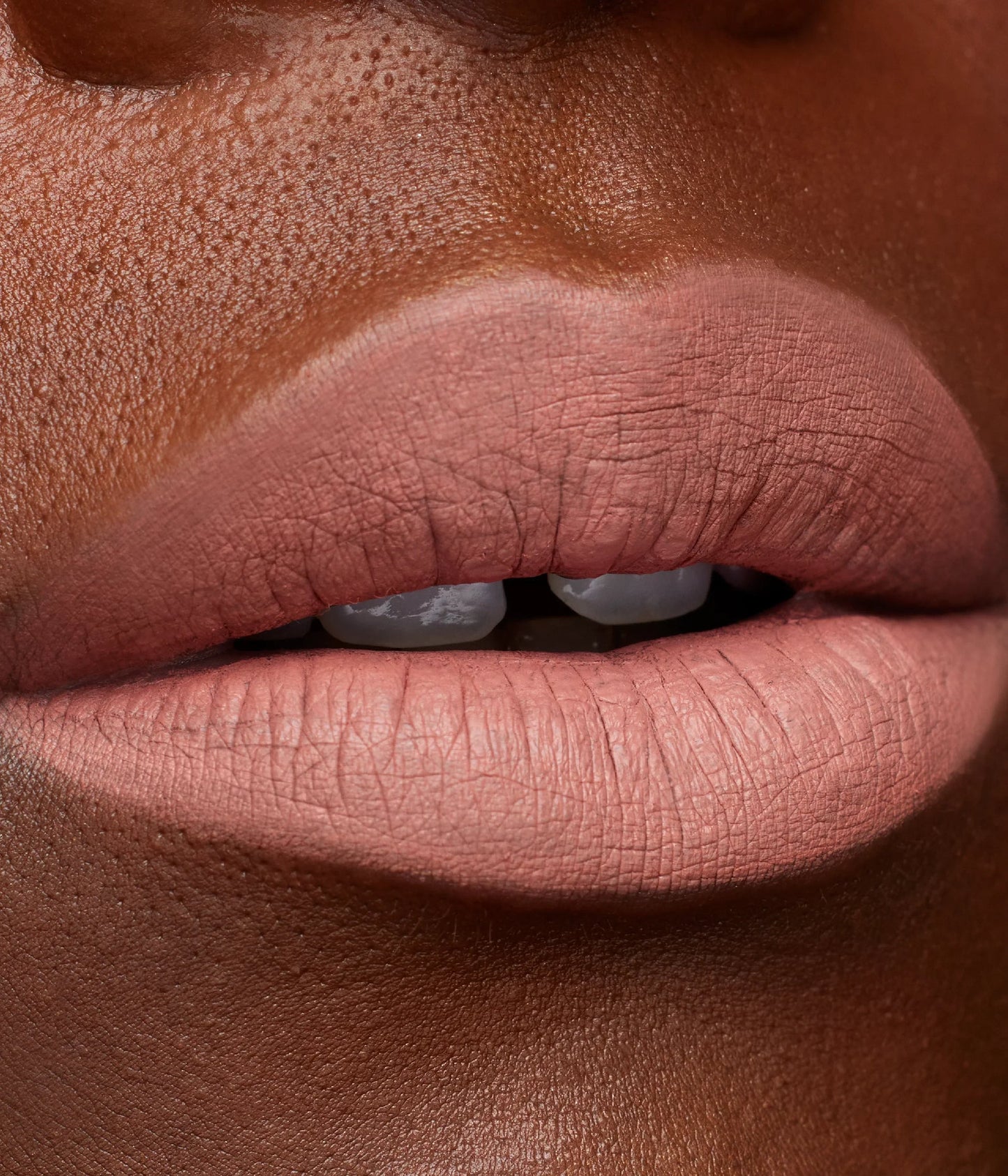 LIQUID MATTE ULTRA-COMFORT TRANSFER-PROOF LIPSTICK - US 8705